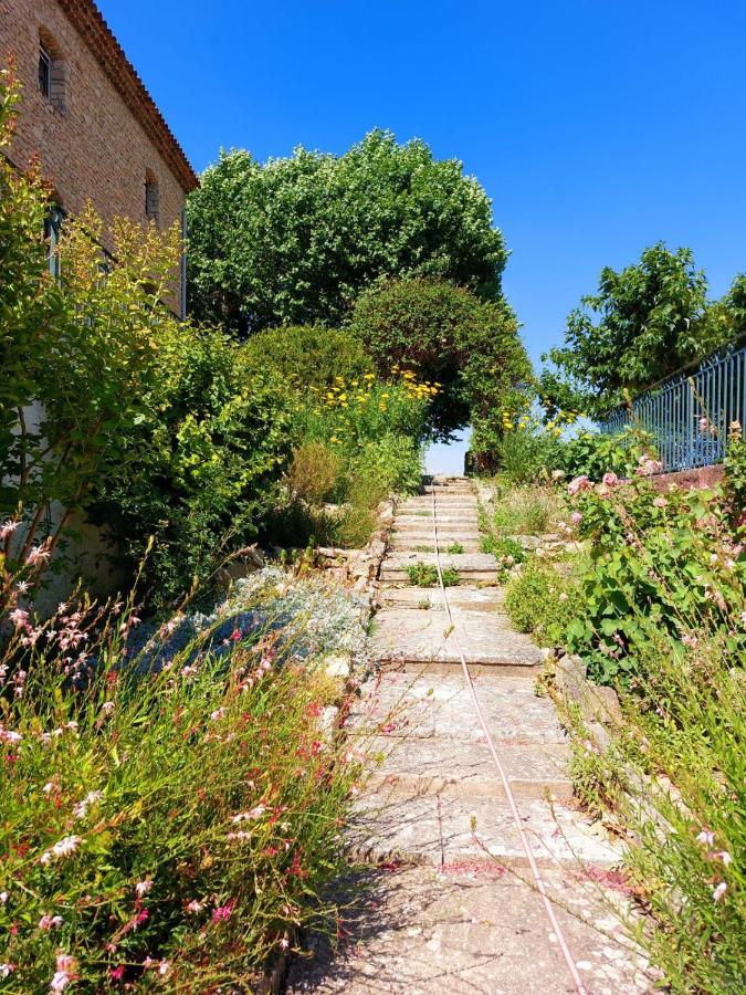 Logement D'Exception Pres Du Colorado Provencal Dans Une Residence Au Calme Avec Piscine Offrant Une Vue Imprenable Sur Le Luberon Depuis Sa Terrasse Viens Exterior photo