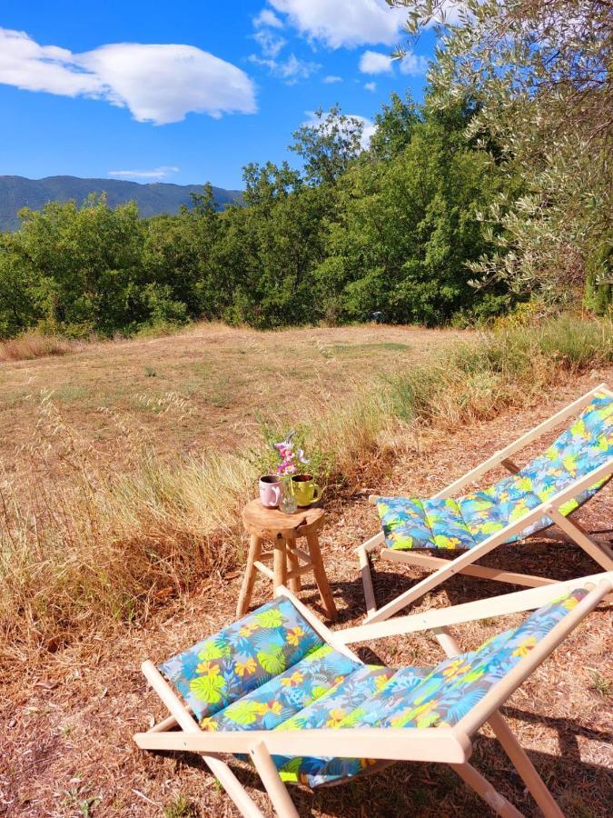 Logement D'Exception Pres Du Colorado Provencal Dans Une Residence Au Calme Avec Piscine Offrant Une Vue Imprenable Sur Le Luberon Depuis Sa Terrasse Viens Exterior photo